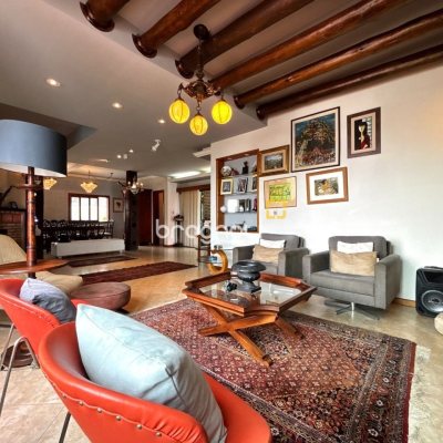 Casa com 407m², 4 quartos (sendo 1 suíte), 6 garagens, no bairro Agronômica em Florianópolis