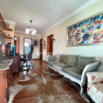 Casa com 407m², 4 quartos (sendo 1 suíte), 6 garagens, no bairro Agronômica em Florianópolis