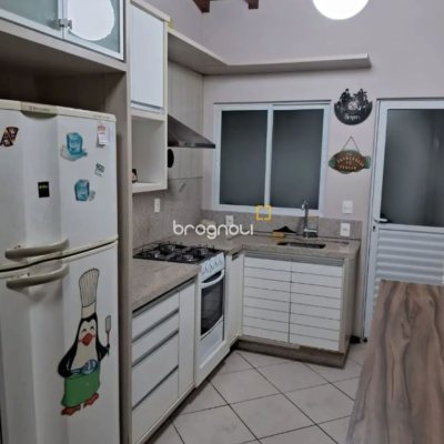 Apartamento com 79m², 3 quartos (sendo 1 suíte), 1 garagem, no bairro Santinho em Florianópolis