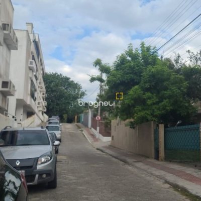 Apartamento com 79m², 3 quartos (sendo 1 suíte), 1 garagem, no bairro Santinho em Florianópolis