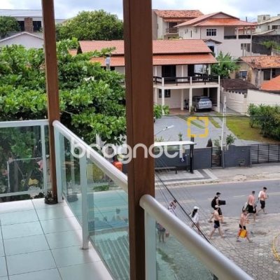Apartamento com 79m², 3 quartos (sendo 1 suíte), 1 garagem, no bairro Santinho em Florianópolis