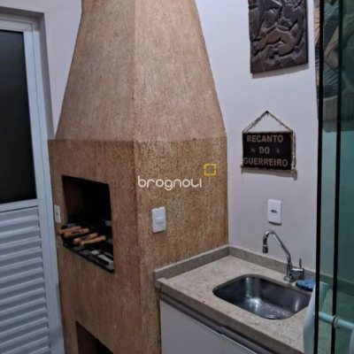 Apartamento com 79m², 3 quartos (sendo 1 suíte), 1 garagem, no bairro Santinho em Florianópolis