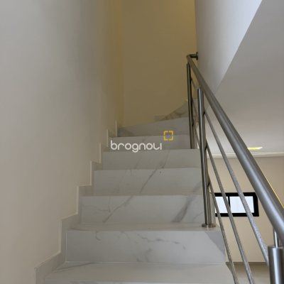 Casa com 127m², 3 quartos (sendo 1 suíte), 3 garagens, no bairro São João do Rio Vermelho em Florianópolis