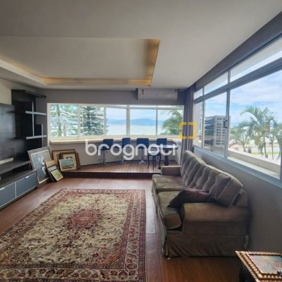 Apartamento com 226m², 4 quartos (sendo 2 suítes), 2 garagens, no bairro Beira Mar em Florianópolis