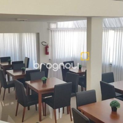Apartamento com 226m², 4 quartos (sendo 2 suítes), 2 garagens, no bairro Beira Mar em Florianópolis
