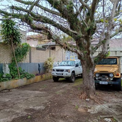 Casa de Condomínio com 220m², 4 quartos (sendo 4 suítes), 3 garagens, no bairro Ingleses em Florianópolis