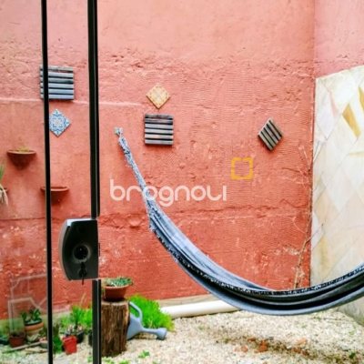 Casa com 54m², 3 quartos, 1 garagem, no bairro Sambaqui em Florianópolis