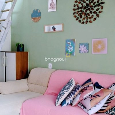 Casa com 54m², 3 quartos, 1 garagem, no bairro Sambaqui em Florianópolis