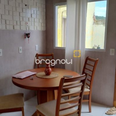 Casa com 54m², 3 quartos, 1 garagem, no bairro Sambaqui em Florianópolis