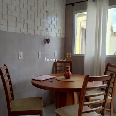 Casa com 54m², 3 quartos, 1 garagem, no bairro Sambaqui em Florianópolis