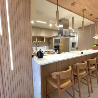 Apartamento com 149m², 3 quartos (sendo 3 suítes), 2 garagens, no bairro Jurerê em Florianópolis
