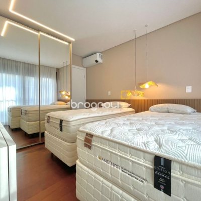 Apartamento com 149m², 3 quartos (sendo 3 suítes), 2 garagens, no bairro Jurerê em Florianópolis