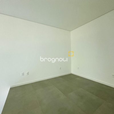 Loft com 43m², 1 quarto (sendo 1 suíte), 1 garagem, no bairro Ribeirão da Ilha em Florianópolis