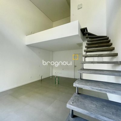Loft com 43m², 1 quarto (sendo 1 suíte), 1 garagem, no bairro Ribeirão da Ilha em Florianópolis
