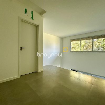 Loft com 43m², 1 quarto (sendo 1 suíte), 1 garagem, no bairro Ribeirão da Ilha em Florianópolis