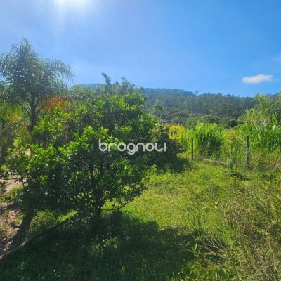Sítio com 3699m², 2 quartos, no bairro Fazenda de Dentro em Biguaçu