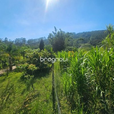 Sítio com 3699m², 2 quartos, no bairro Fazenda de Dentro em Biguaçu