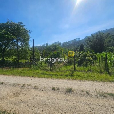 Sítio com 3699m², 2 quartos, no bairro Fazenda de Dentro em Biguaçu