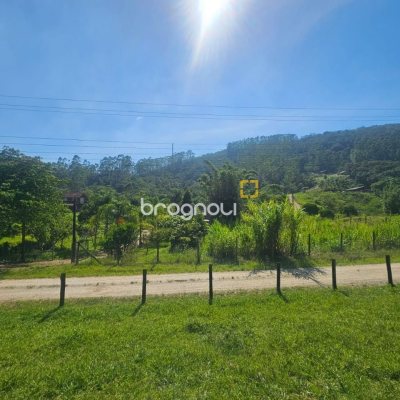 Sítio com 3699m², 2 quartos, no bairro Fazenda de Dentro em Biguaçu