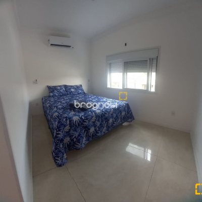 Casa com 257m², 6 quartos (sendo 2 suítes), 2 garagens, no bairro Ingleses em Florianópolis