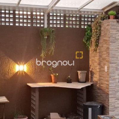 Casa com 257m², 6 quartos (sendo 2 suítes), 2 garagens, no bairro Ingleses em Florianópolis