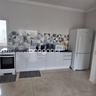 Casa com 257m², 6 quartos (sendo 2 suítes), 2 garagens, no bairro Ingleses em Florianópolis