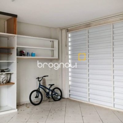 Casa com 286m², 3 quartos (sendo 3 suítes), 2 garagens, no bairro Jurerê em Florianópolis