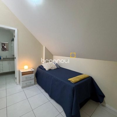 Cobertura com 116m², 3 quartos (sendo 3 suítes), 2 garagens, no bairro Trindade em Florianópolis
