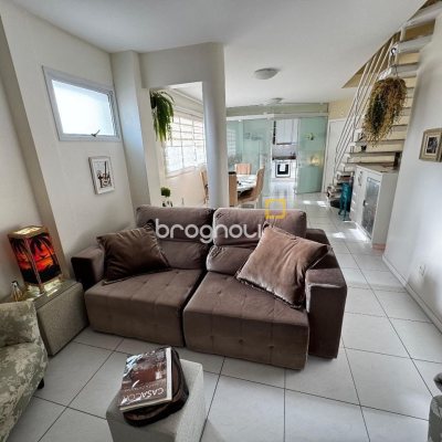 Cobertura com 116m², 3 quartos (sendo 3 suítes), 2 garagens, no bairro Trindade em Florianópolis