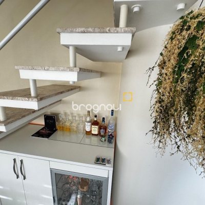 Cobertura com 116m², 3 quartos (sendo 3 suítes), 2 garagens, no bairro Trindade em Florianópolis