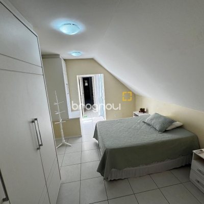 Cobertura com 116m², 3 quartos (sendo 3 suítes), 2 garagens, no bairro Trindade em Florianópolis
