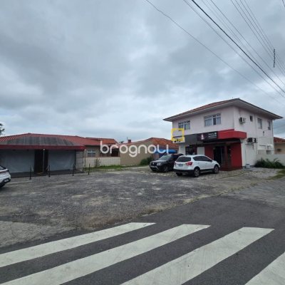 Terreno com 1292m², no bairro Carianos em Florianópolis
