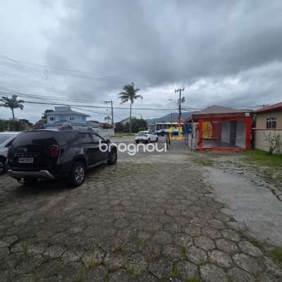 Terreno com 1292m², no bairro Carianos em Florianópolis