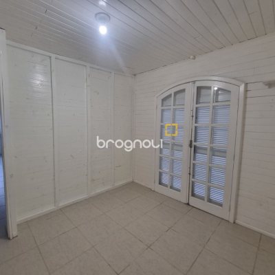 Casa com 107m², 4 quartos, 1 garagem, no bairro Ingleses do Rio Vermelho em Florianópolis