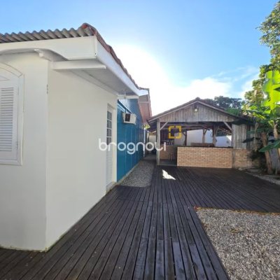 Casa com 107m², 4 quartos, 1 garagem, no bairro Ingleses do Rio Vermelho em Florianópolis