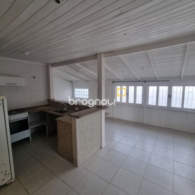 Casa com 107m², 4 quartos, 1 garagem, no bairro Ingleses do Rio Vermelho em Florianópolis