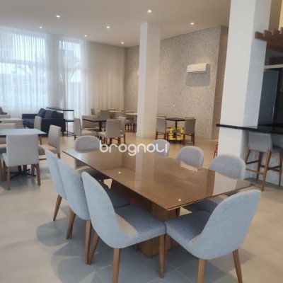 Apartamento com 72m², 2 quartos (sendo 1 suíte), 2 garagens, no bairro João Paulo em Florianópolis