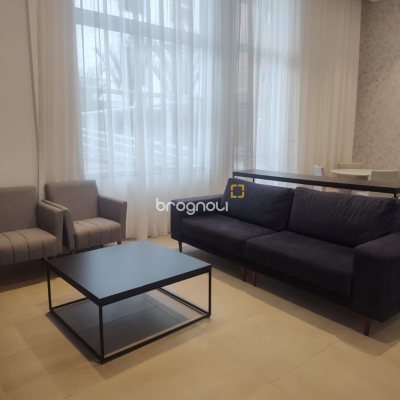 Apartamento com 72m², 2 quartos (sendo 1 suíte), 2 garagens, no bairro João Paulo em Florianópolis