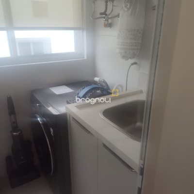 Apartamento com 72m², 2 quartos (sendo 1 suíte), 2 garagens, no bairro João Paulo em Florianópolis