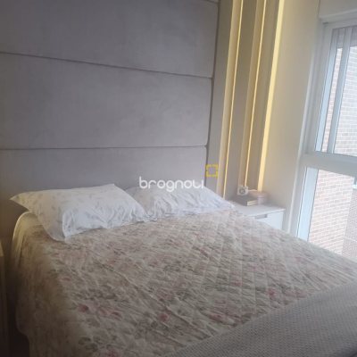Apartamento com 72m², 2 quartos (sendo 1 suíte), 2 garagens, no bairro João Paulo em Florianópolis