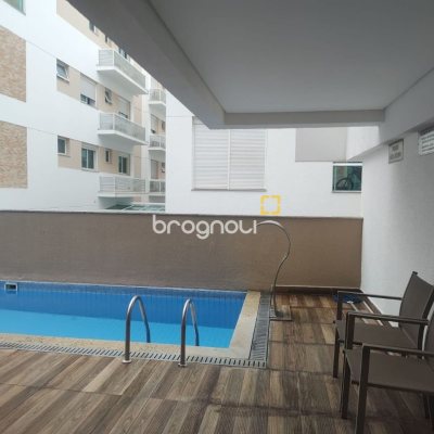 Apartamento com 72m², 2 quartos (sendo 1 suíte), 2 garagens, no bairro João Paulo em Florianópolis