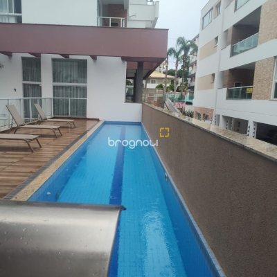 Apartamento com 72m², 2 quartos (sendo 1 suíte), 2 garagens, no bairro João Paulo em Florianópolis