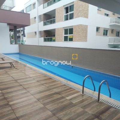 Apartamento com 72m², 2 quartos (sendo 1 suíte), 2 garagens, no bairro João Paulo em Florianópolis
