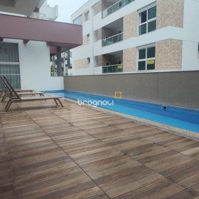 Apartamento com 72m², 2 quartos (sendo 1 suíte), 2 garagens, no bairro João Paulo em Florianópolis