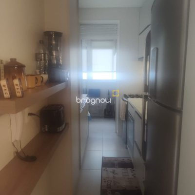 Apartamento com 72m², 2 quartos (sendo 1 suíte), 2 garagens, no bairro João Paulo em Florianópolis