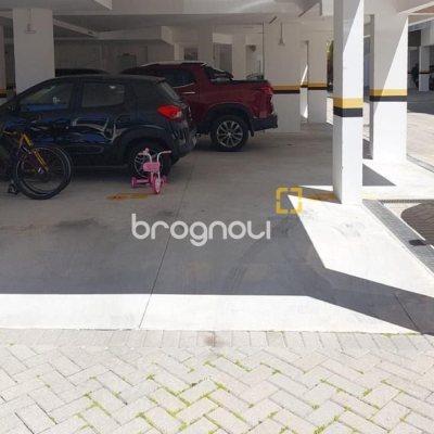 Apartamento com 81m², 3 quartos (sendo 1 suíte), 2 garagens, no bairro Campeche em Florianópolis