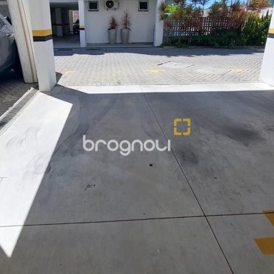 Apartamento com 81m², 3 quartos (sendo 1 suíte), 2 garagens, no bairro Campeche em Florianópolis