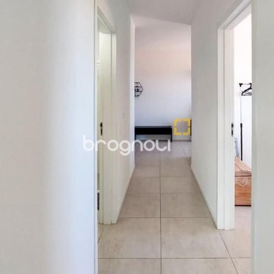 Apartamento com 81m², 3 quartos (sendo 1 suíte), 2 garagens, no bairro Campeche em Florianópolis