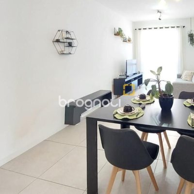 Apartamento com 81m², 3 quartos (sendo 1 suíte), 2 garagens, no bairro Campeche em Florianópolis
