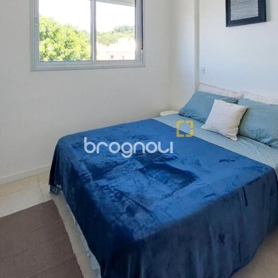 Apartamento com 81m², 3 quartos (sendo 1 suíte), 2 garagens, no bairro Campeche em Florianópolis